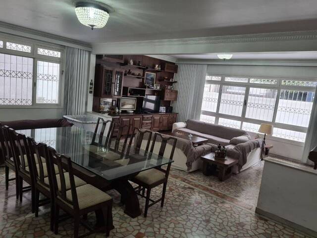 Casa para Venda em Santos - 2