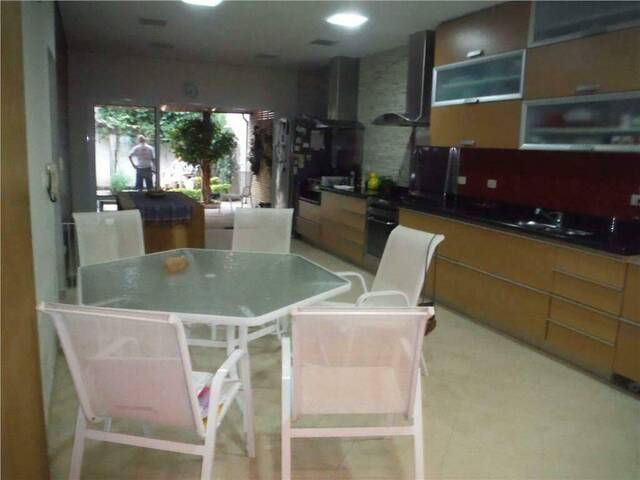 Sobrado para Venda em Santos - 4