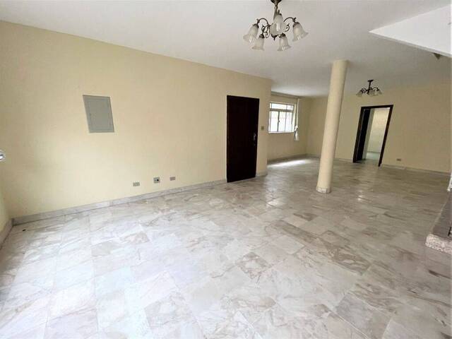 Sobrado para Venda em Santos - 2