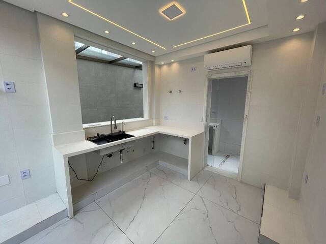 Sobrado para Venda em Santos - 5