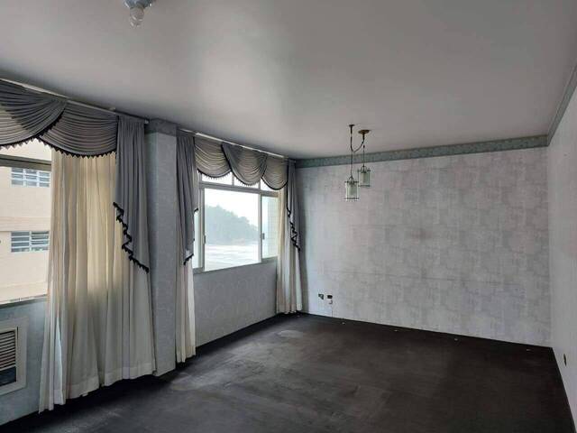 Apartamento para Venda em Santos - 2